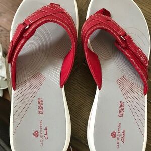 Clarks flip flop sandals